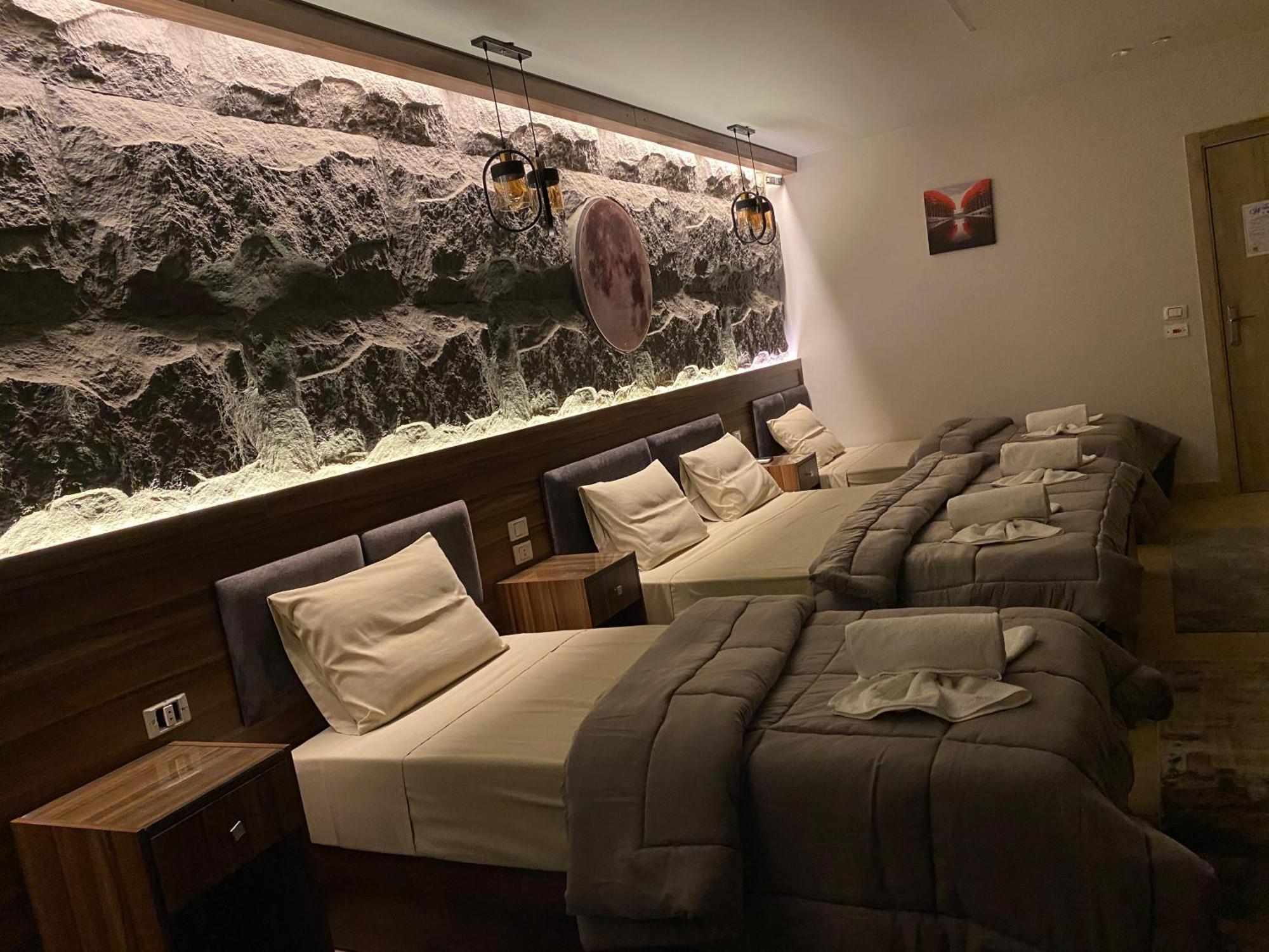 Holy Sheet Plus El El Cairo Exterior foto