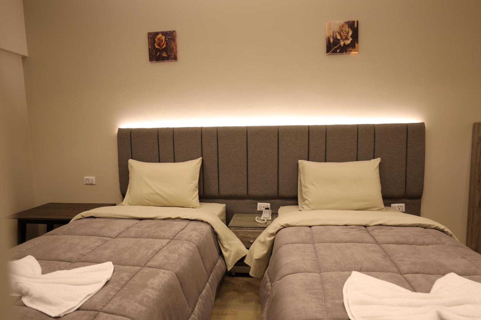 Holy Sheet Plus El El Cairo Exterior foto